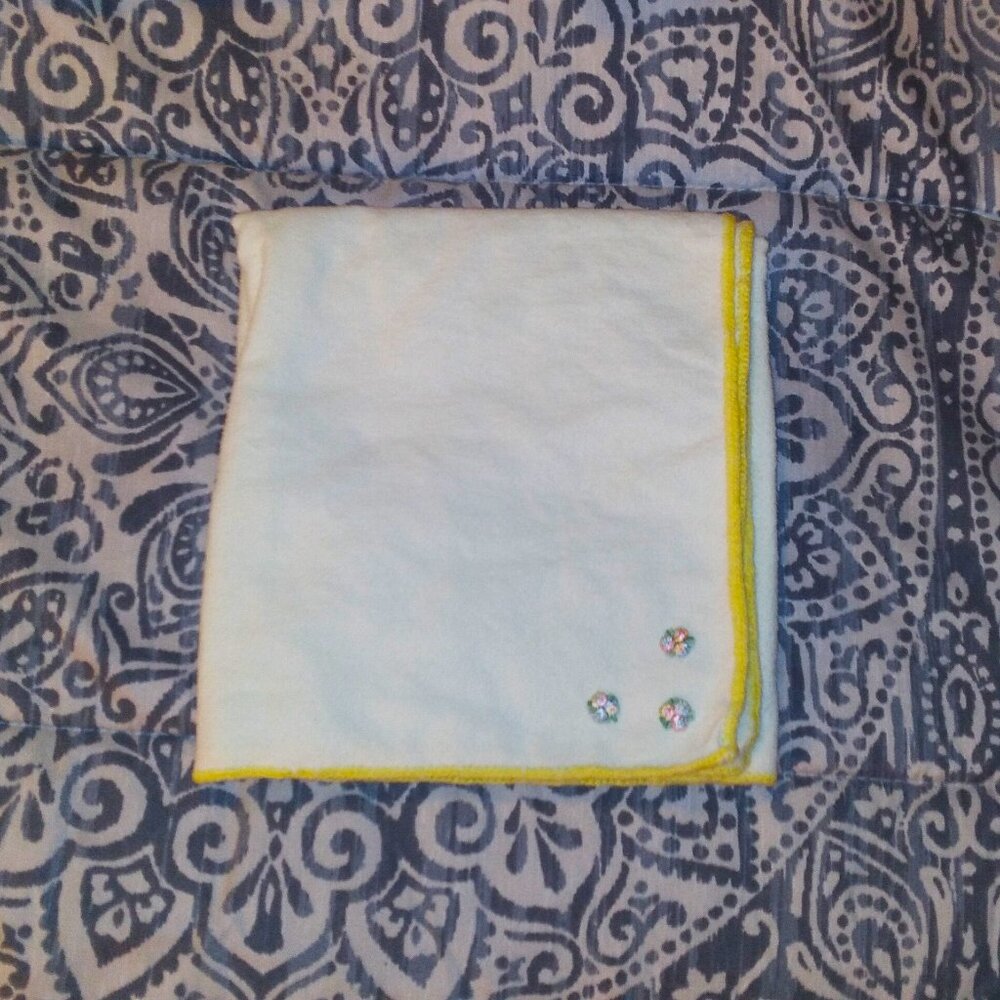 Vintage 1984 Handmade Light Green Baby Blanket